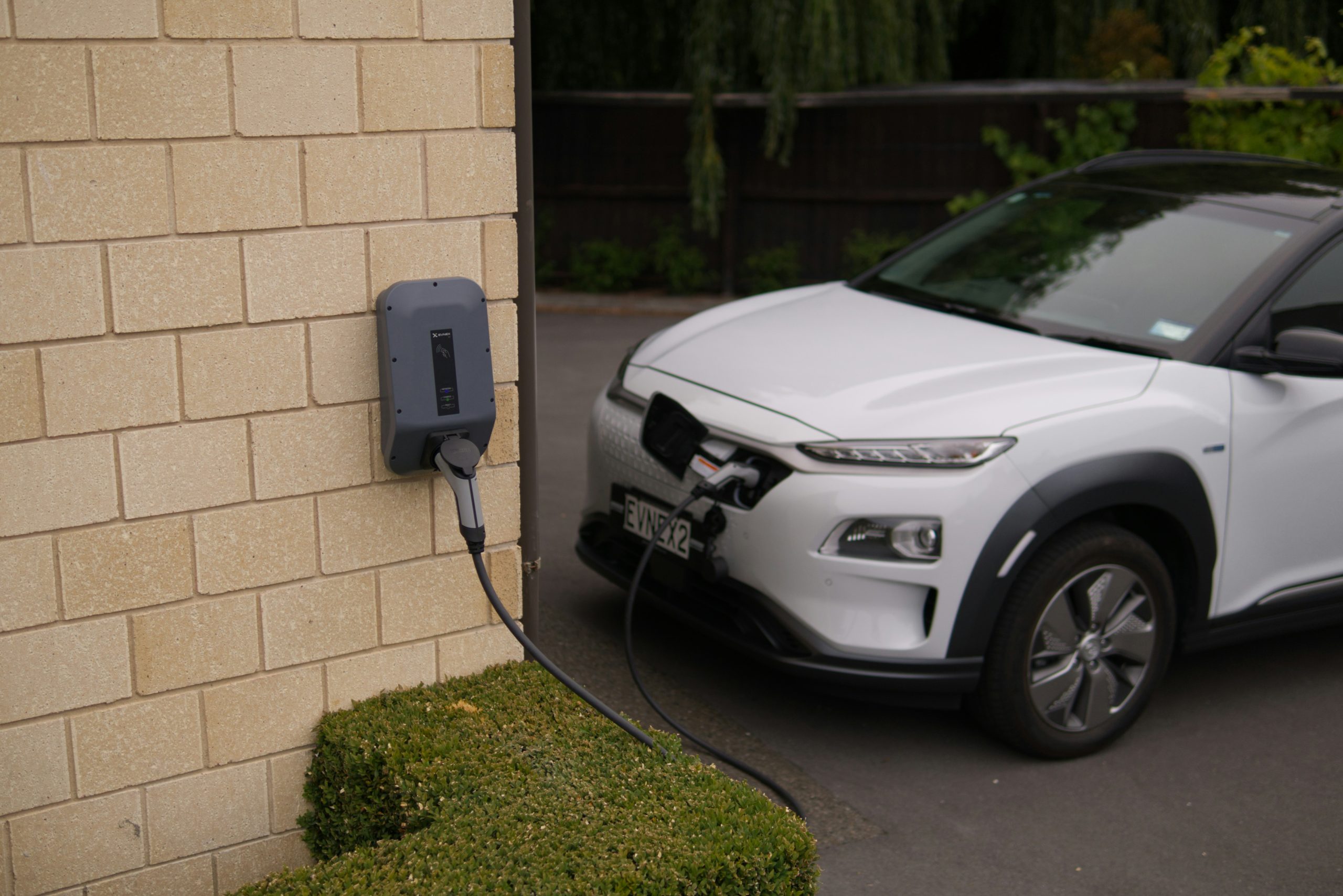 Installation de borne de recharge par Saudade Elec